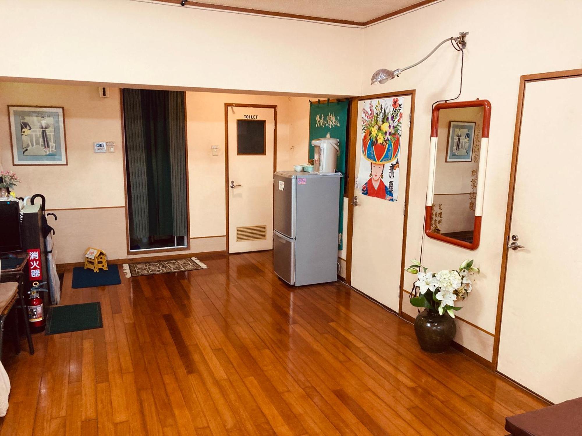 Hostel Hakuseiso Naha Eksteriør billede